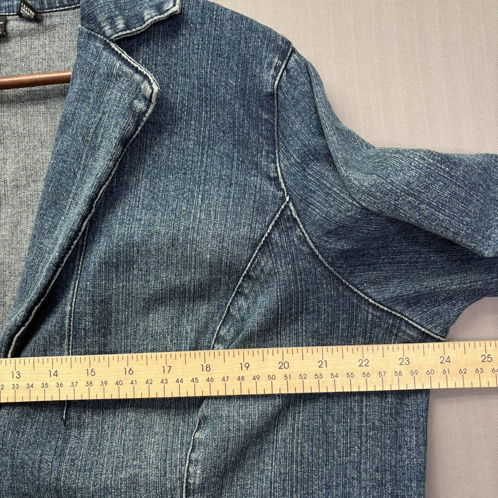 a.n.a Denim Blazer Jacket 1X Medium Wash Blue Button Front Cropped Y2K - Picture 11 of 14